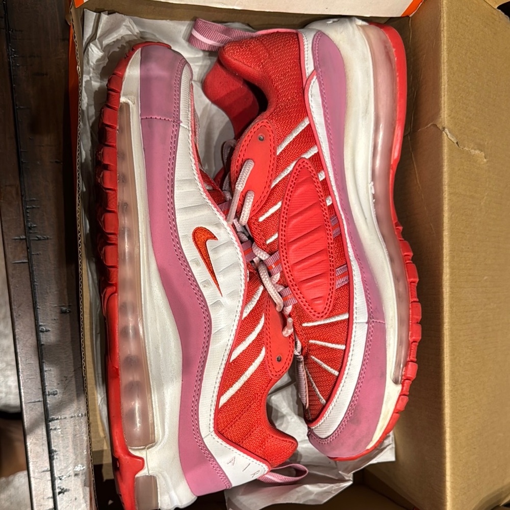 Nike Air Max 98 Track Red/Magic Flamingo/White